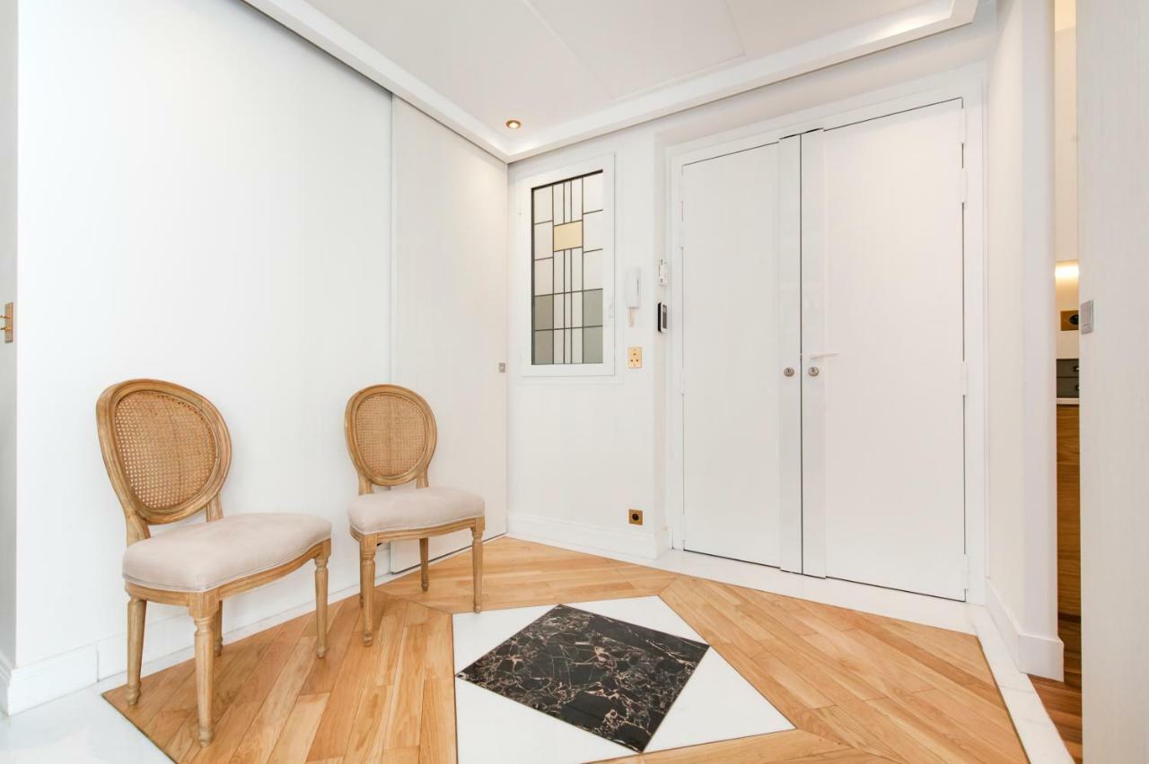פריז Luxury Montaigne Apartment מראה חיצוני תמונה