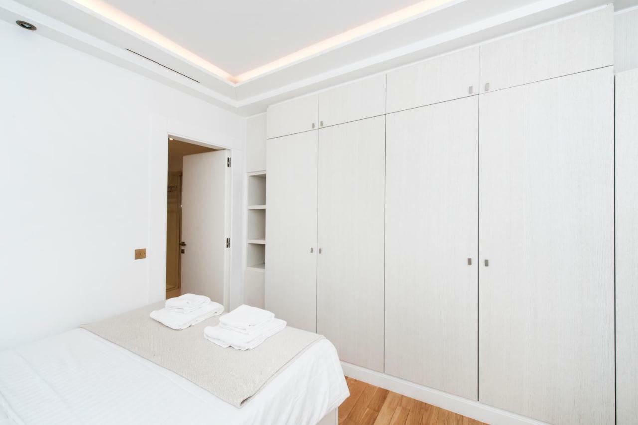 פריז Luxury Montaigne Apartment מראה חיצוני תמונה