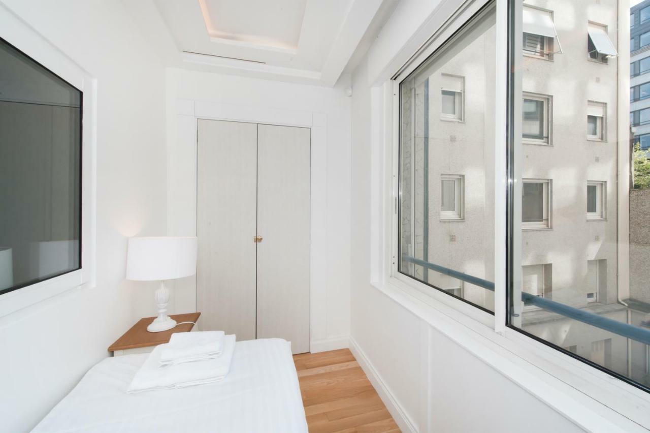 פריז Luxury Montaigne Apartment מראה חיצוני תמונה